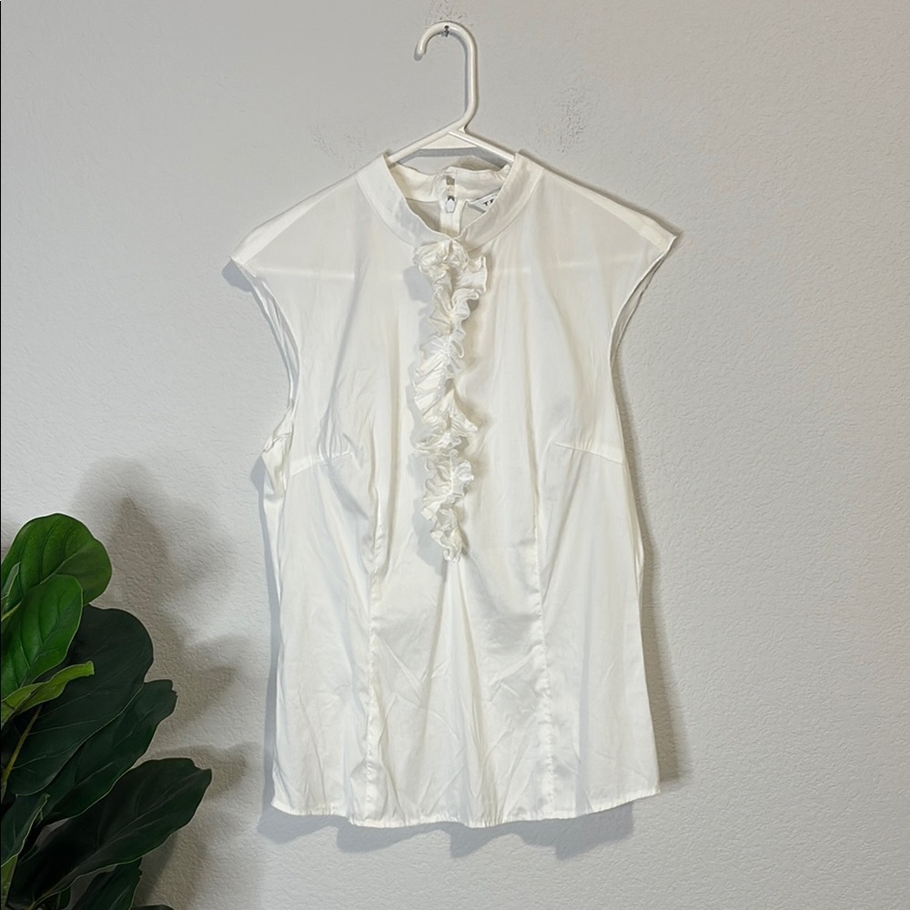 Trina Turk white Sleeveless Fitted Blouse with Ruffles Medium